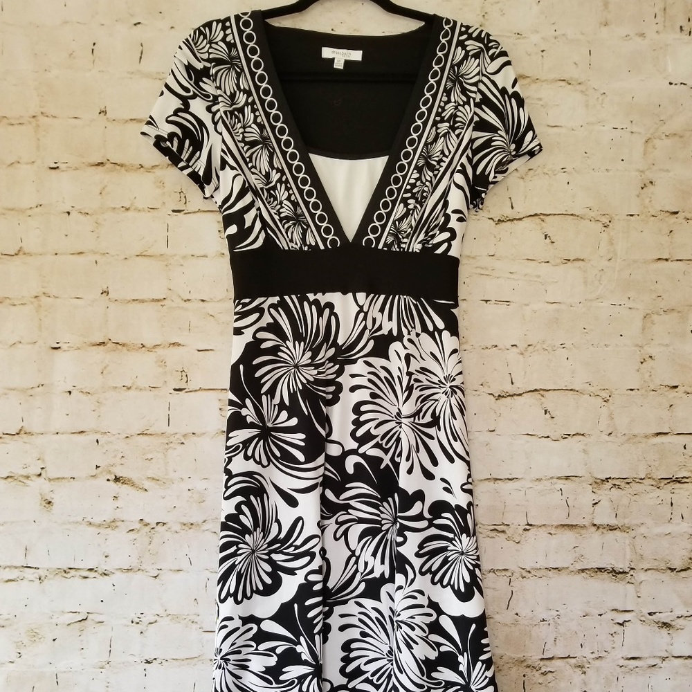 Preowned - Black and White Dress